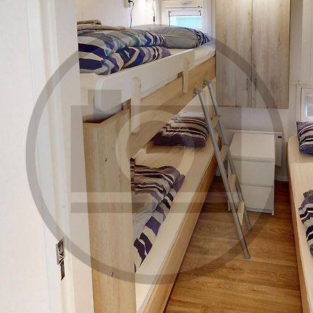 Stunning Ship In Aalsmeer With Kitchen Εξωτερικό φωτογραφία